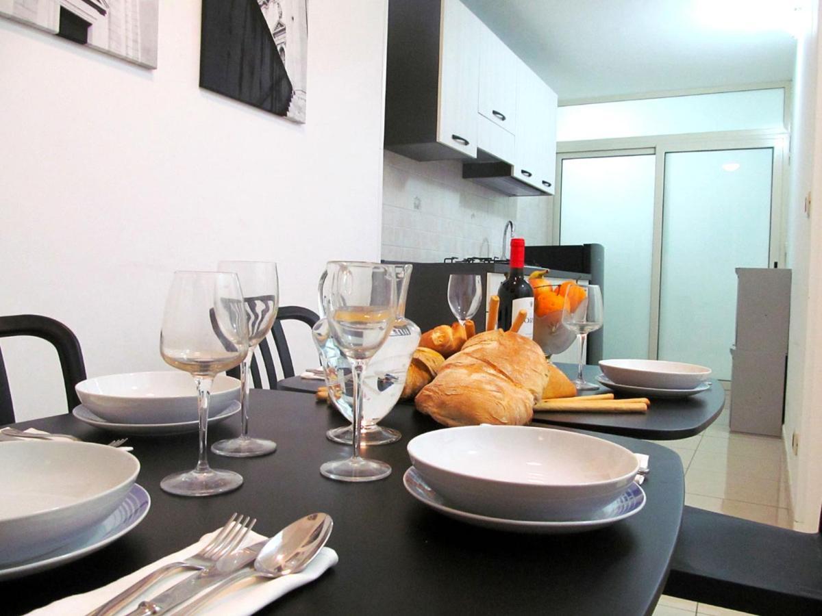 Trinacria House Apartment คอมิโซ ภายนอก รูปภาพ
